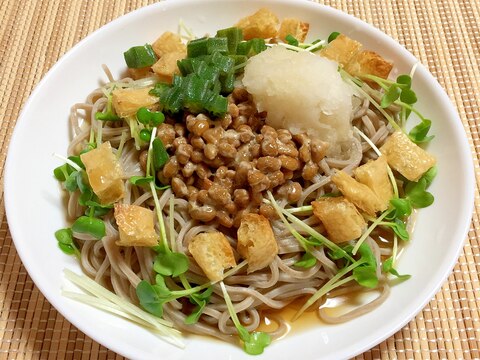 カリカリ油揚げと納豆のおろしぶっかけそば♪